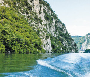 Danube Cruise From Budapest and Stay at Black Sea Coast