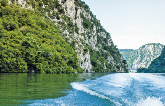 Danube Cruise From Budapest and Stay at Black Sea Coast