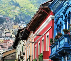 Ecuador Cloud Forest, Volcanoes and the Galapagos