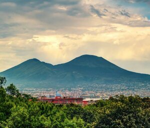 Pompeii and The Bay Of Naples for Solo Travellers