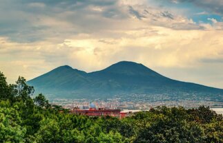 Pompeii and The Bay Of Naples for Solo Travellers