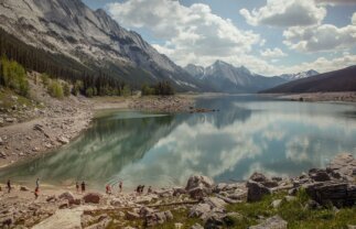 14-Day Canadian Rockies Camping for Young Adults – Westbound