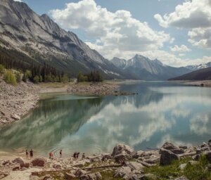 14-Day Canadian Rockies Camping for Young Adults – Westbound