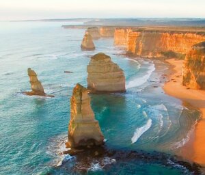 Australia Natural Wonders & Iconic Cities Tour for Over 50s