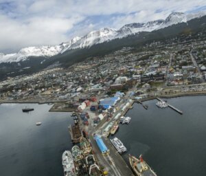 13-Day Expert-Guided Antarctica and Wildlife Tour