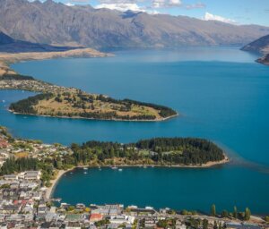 Adventure Tour of New Zealand for Young Travellers