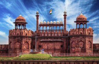 Cultural Tour of India: Oldest Cities & Ornate Palaces