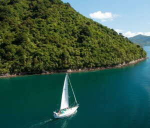 Adventure Tour of New Zealand for Young Travellers