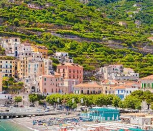 Amazing Amalfi Coast, Pompeii and Capri Holiday