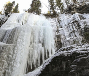 10-Day Canadian Rockies Winter Tour