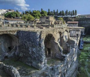 Pompeii, Paestum & Herculaneum with Ischia Island Stay